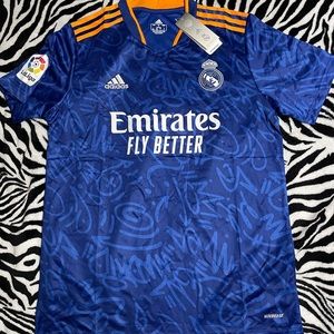 Real Madrid 21-22 Away Jersey